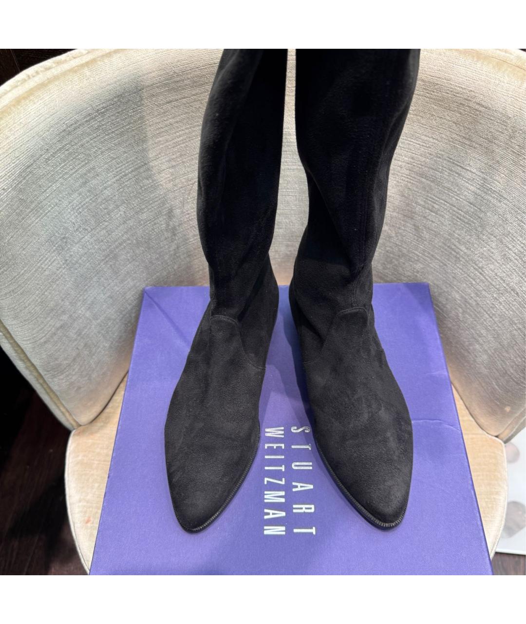 STUART WEITZMAN Черные замшевые ботфорты, фото 2