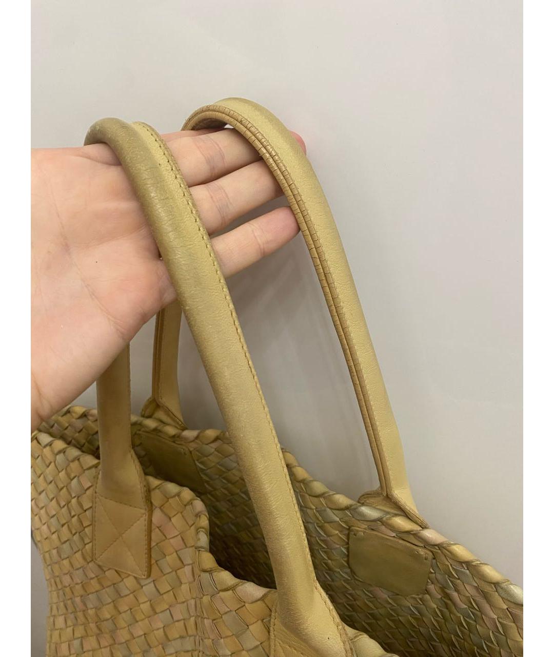 BOTTEGA VENETA Бежевая кожаная сумка тоут, фото 5