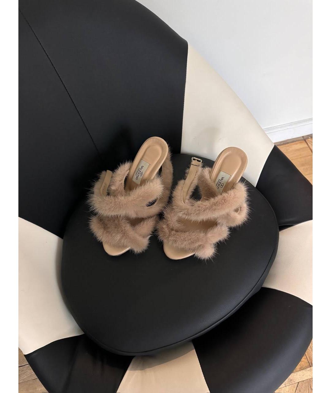 VALENTINO Бежевые босоножки, фото 6