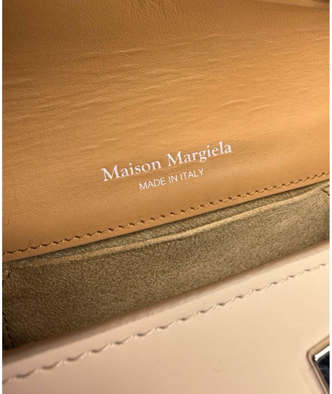 MAISON MARGIELA Бежевая сумка через плечо из лакированной кожи, фото 8