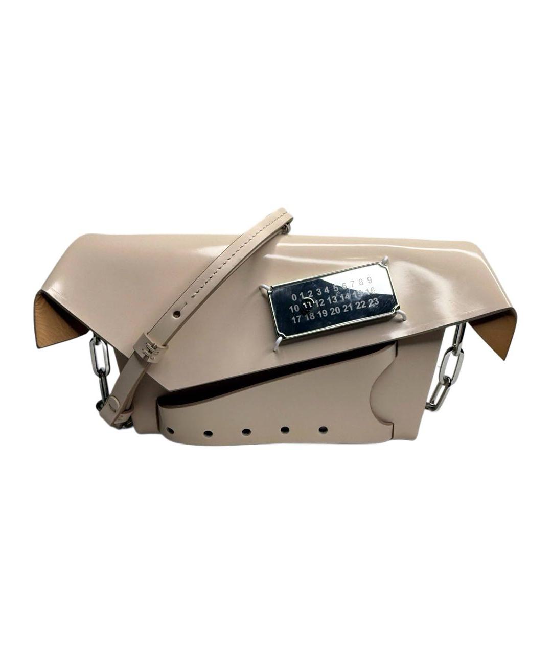 MAISON MARGIELA Бежевая сумка через плечо из лакированной кожи, фото 9