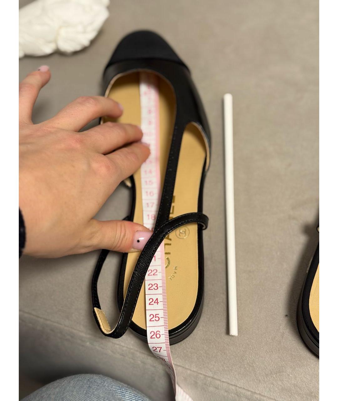 CHANEL Черные кожаные лодочки на низком каблуке, фото 3