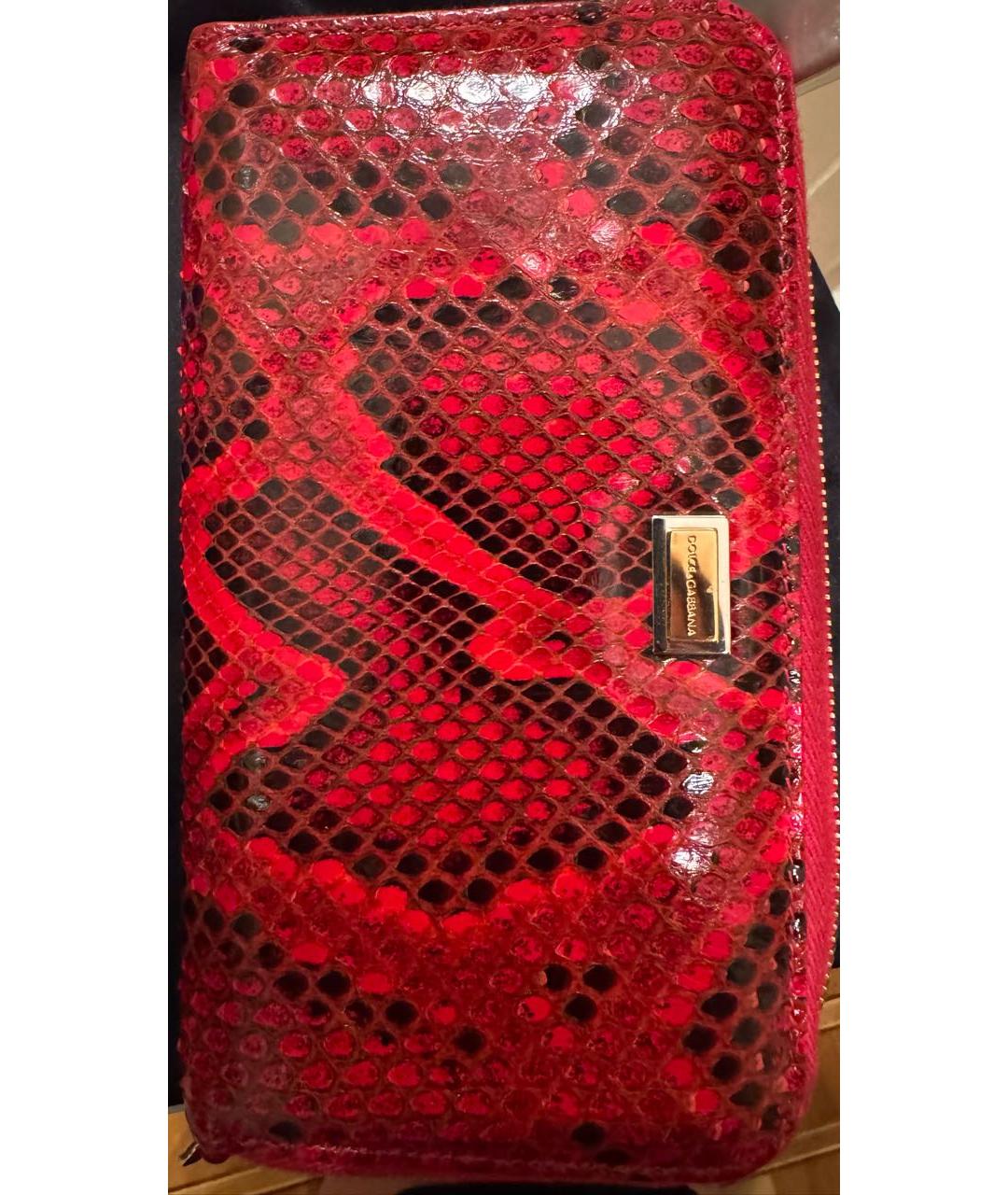 DOLCE&GABBANA Красный кошелек из экзотической кожи, фото 2