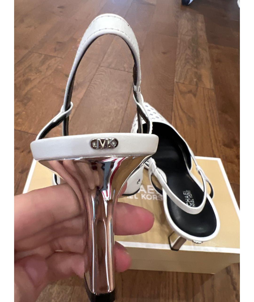 MICHAEL KORS Белые кожаные босоножки, фото 4