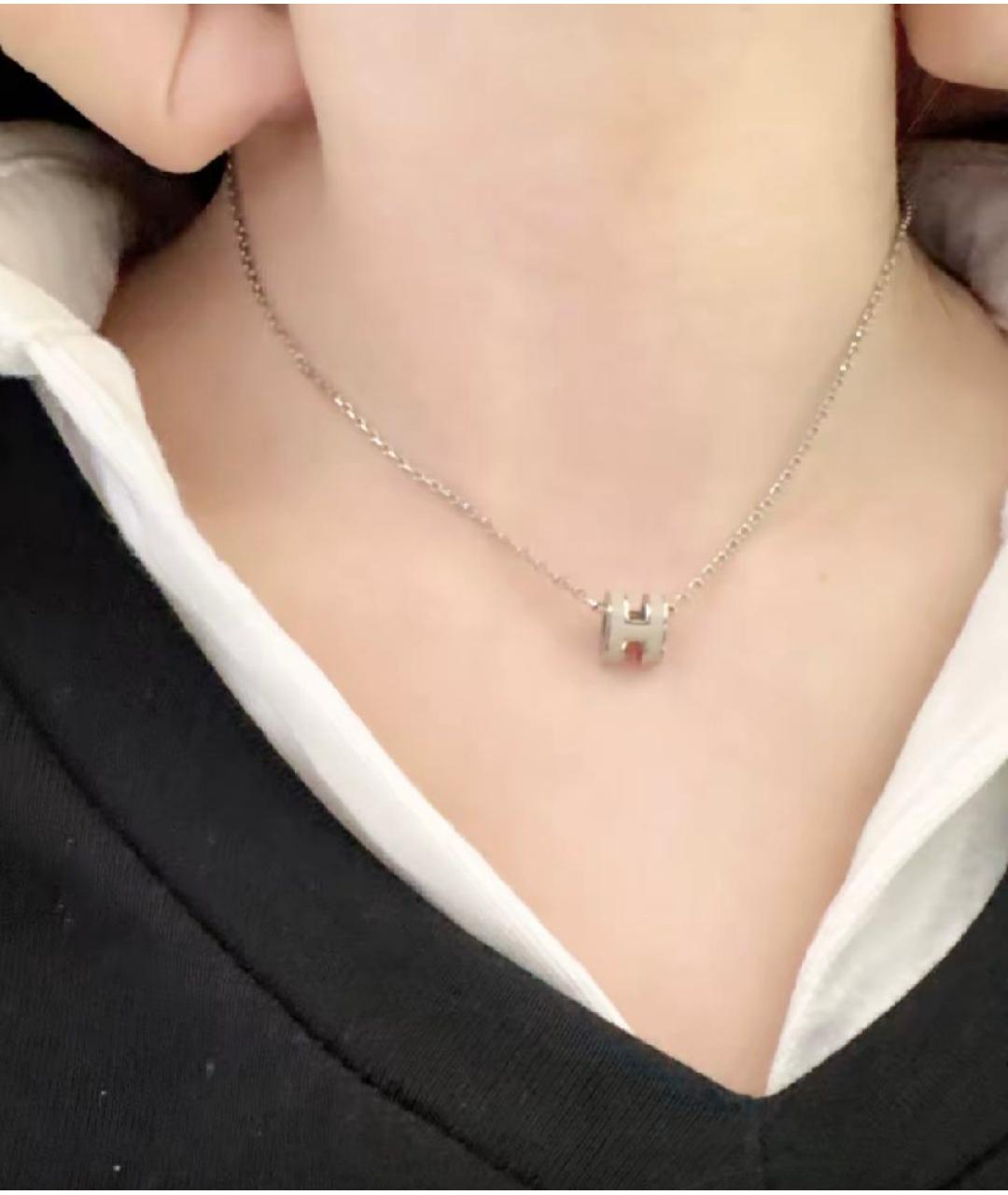 HERMES Желтая металлическая подвеска, фото 4