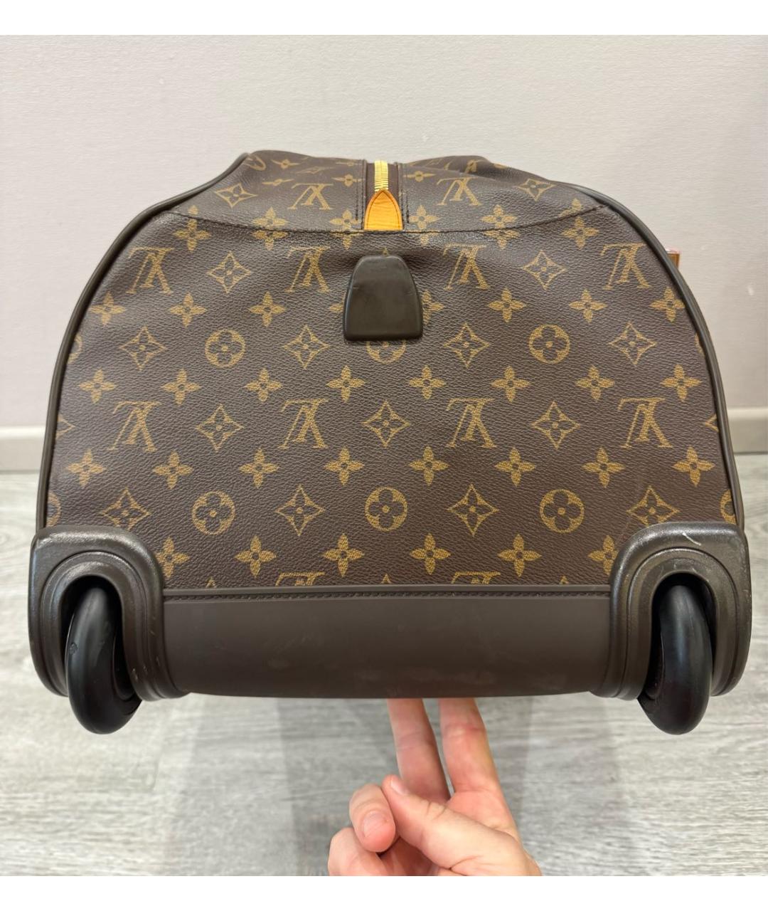 LOUIS VUITTON Коричневый кожаный чемодан, фото 6