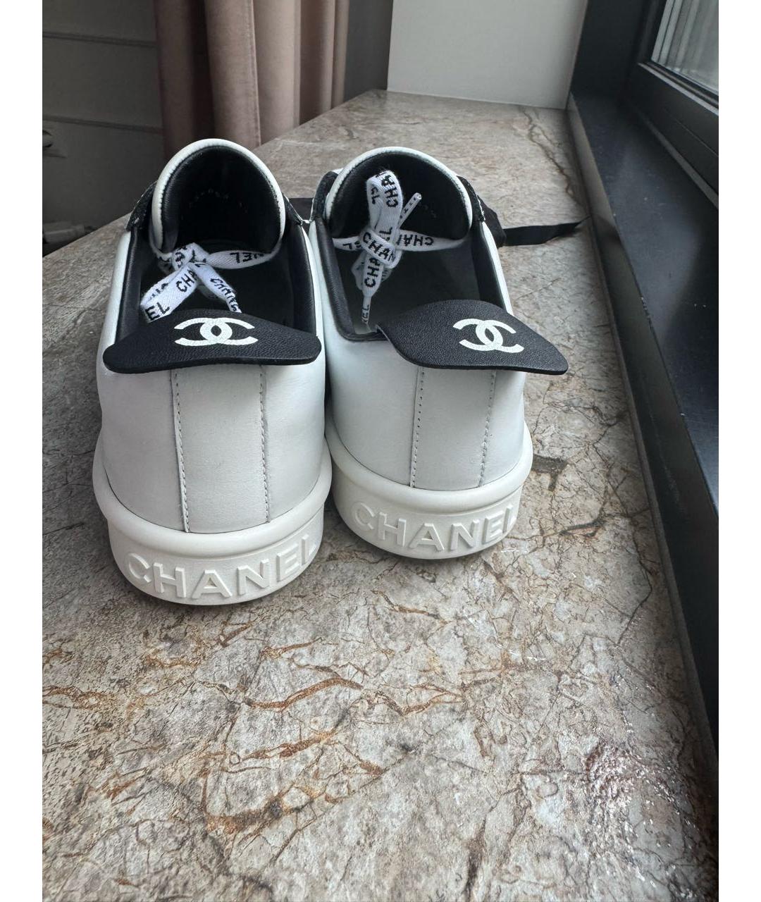 CHANEL Белые кожаные кроссовки, фото 4