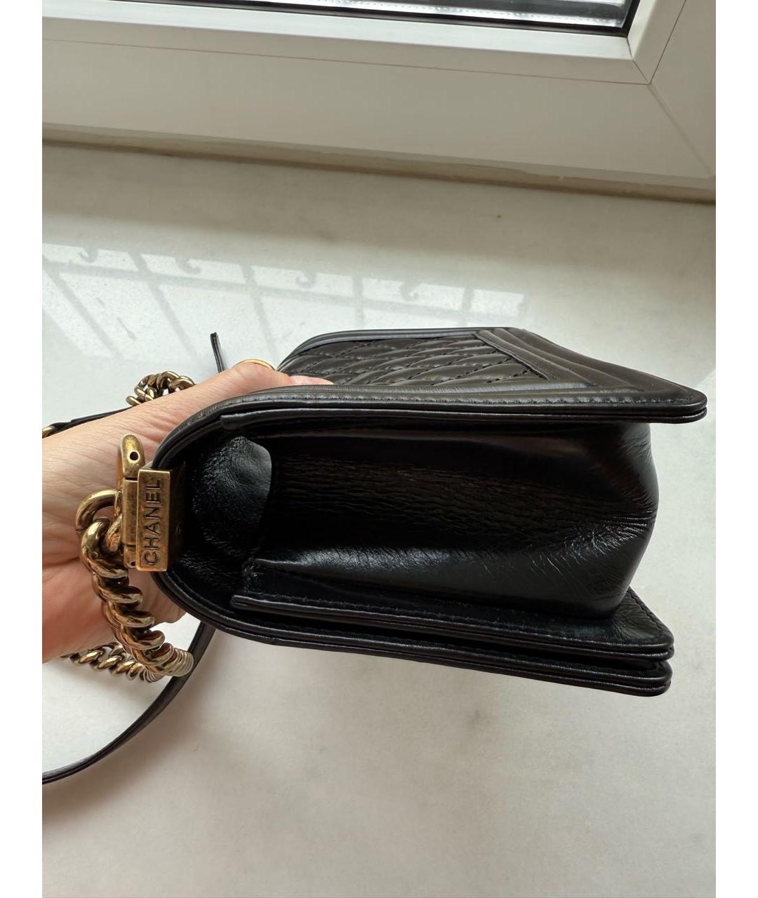 CHANEL Черная кожаная сумка через плечо, фото 2