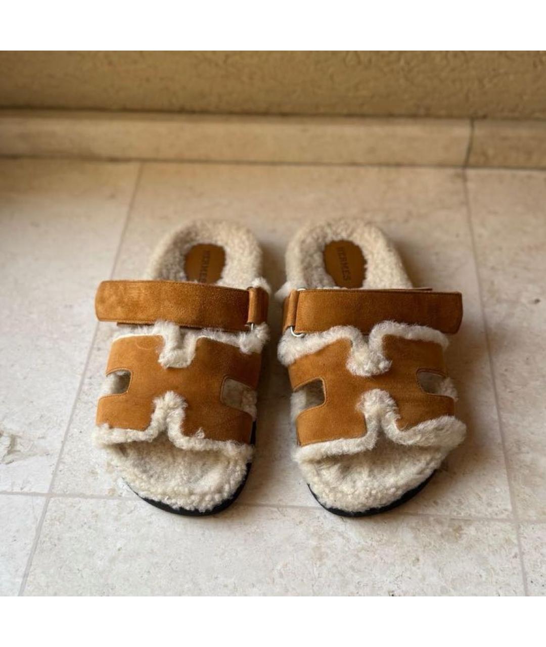 HERMES Коричневые нубуковые шлепанцы, фото 2