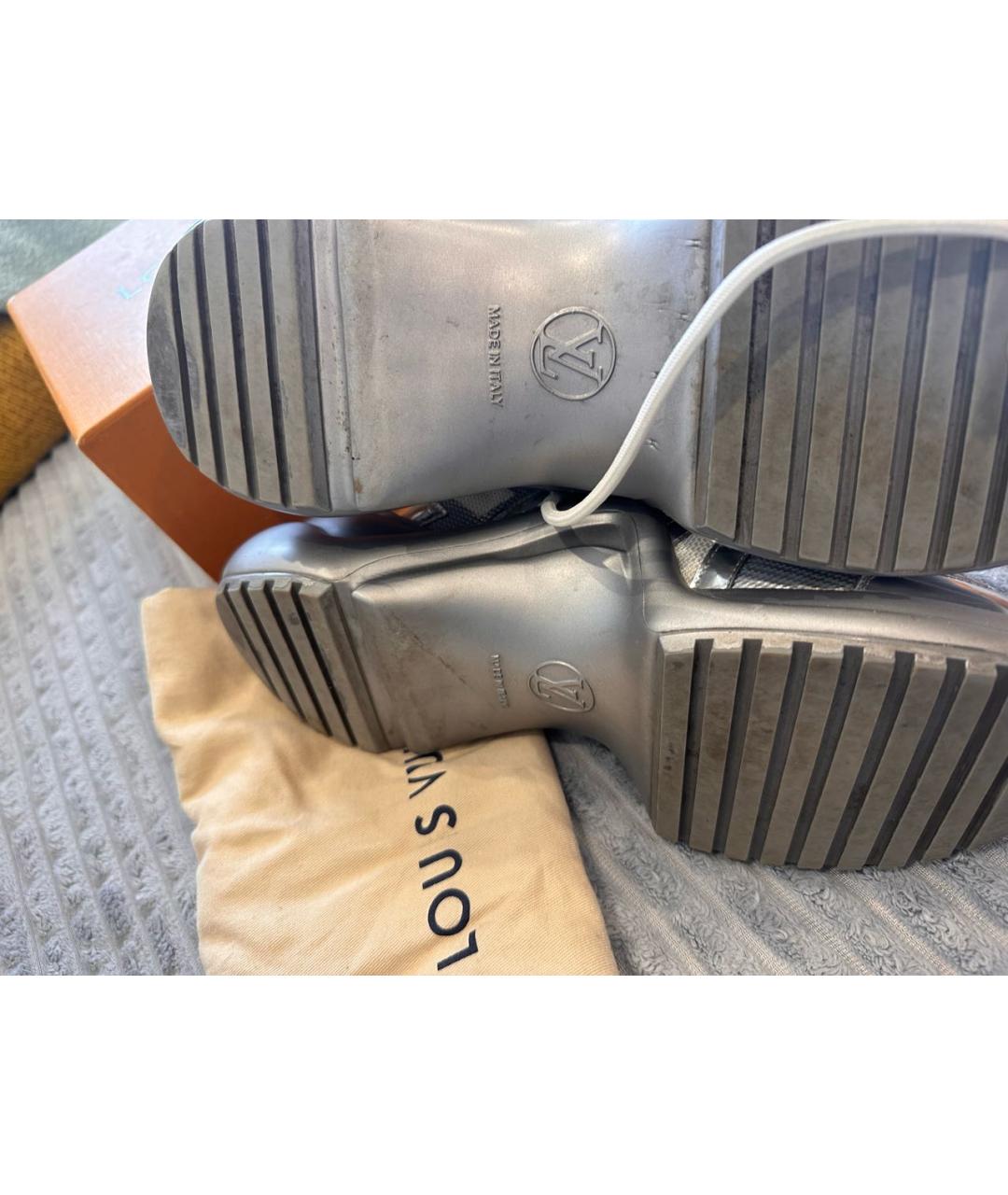 LOUIS VUITTON Серебряные кожаные кроссовки, фото 8