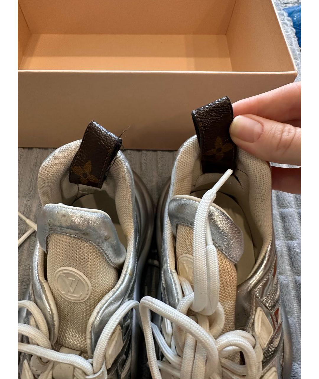 LOUIS VUITTON Серебряные кожаные кроссовки, фото 4