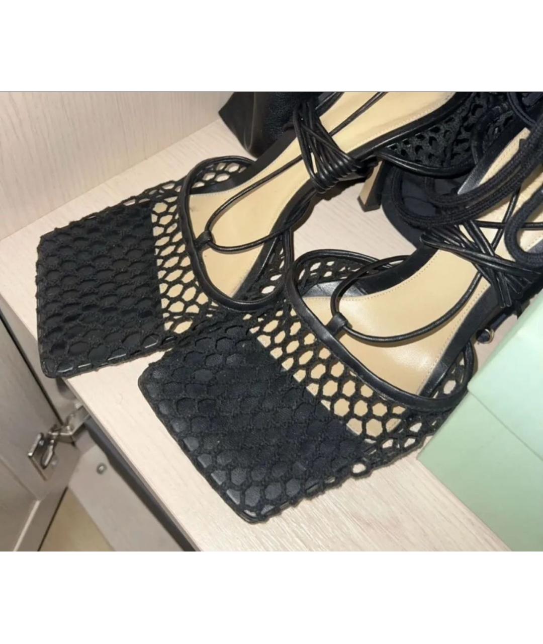 BOTTEGA VENETA Черные кожаные босоножки, фото 3