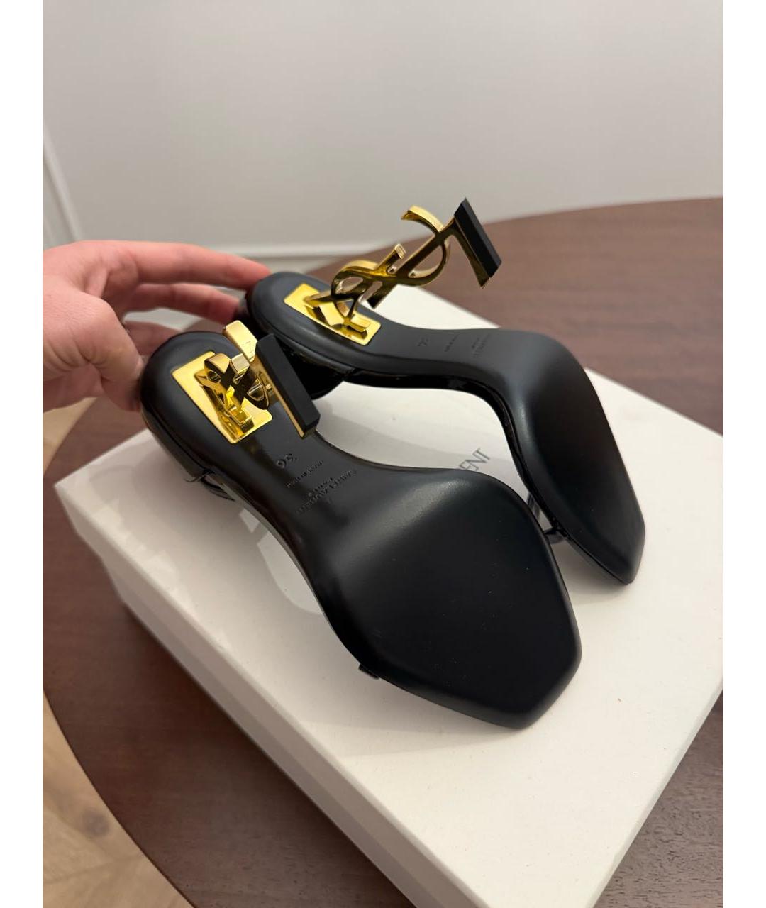 SAINT LAURENT Черные босоножки из лакированной кожи, фото 5