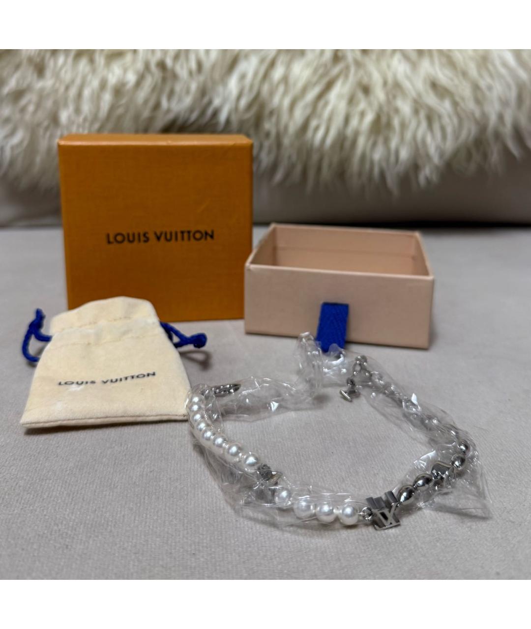 LOUIS VUITTON Белый латунный браслет, фото 3