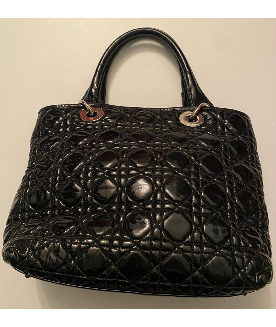 CHRISTIAN DIOR Черная сумка с короткими ручками из лакированной кожи, фото 4