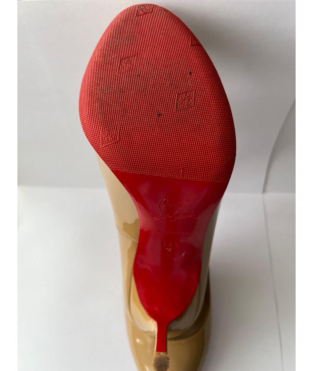 CHRISTIAN LOUBOUTIN Бежевые туфли из лакированной кожи, фото 5