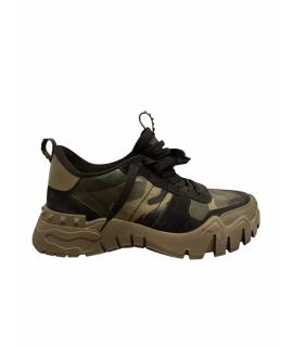 VALENTINO Низкие кроссовки / кеды