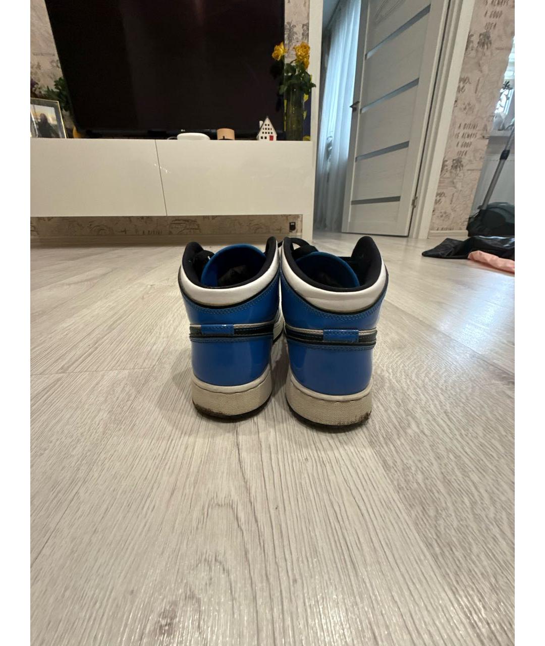 JORDAN Голубые кроссовки из лакированной кожи, фото 4