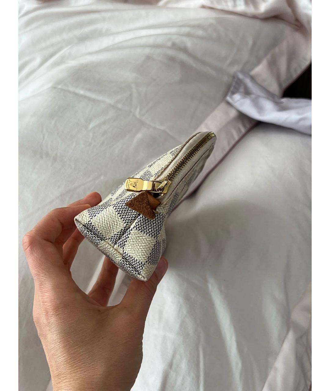 LOUIS VUITTON Белая кожаная косметичка, фото 2