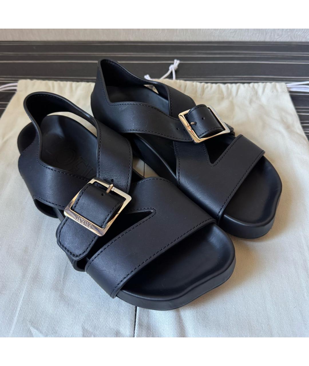 LOEWE Черные кожаные босоножки, фото 7