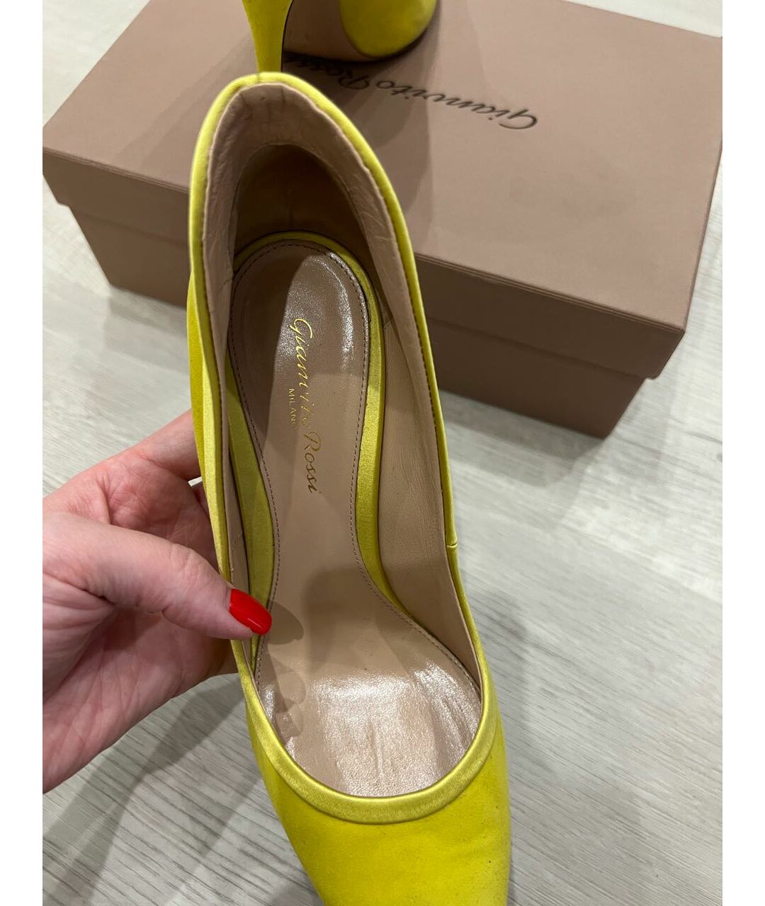 GIANVITO ROSSI Желтые замшевые туфли, фото 3