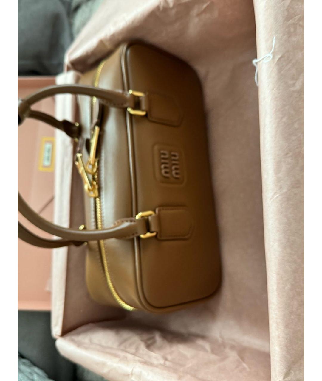 MIU MIU Коричневая кожаная сумка через плечо, фото 4