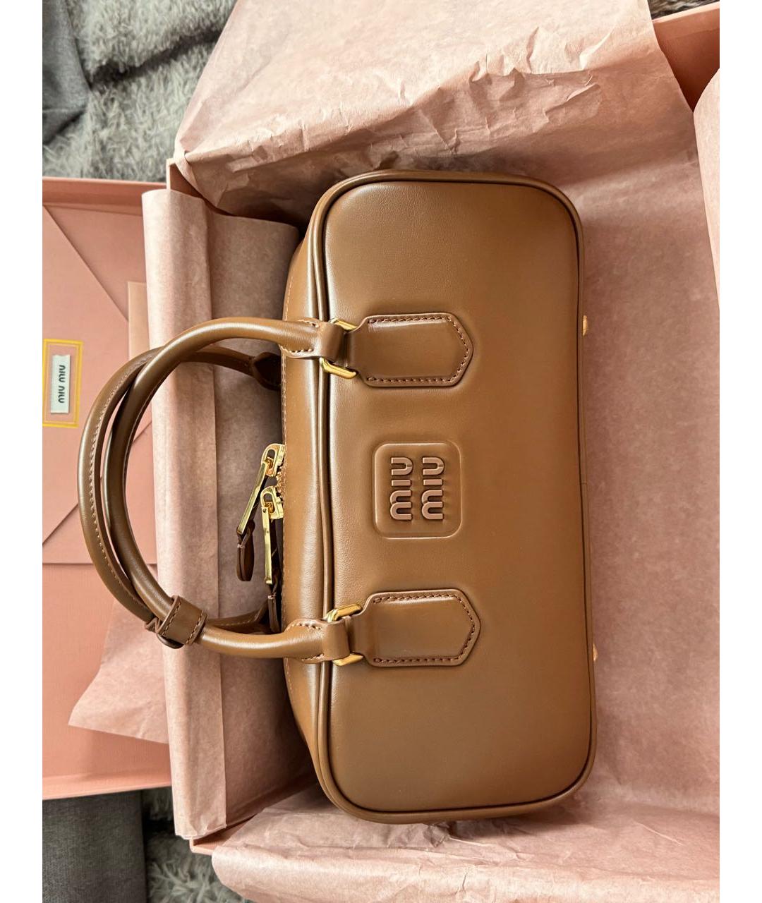 MIU MIU Коричневая кожаная сумка через плечо, фото 5