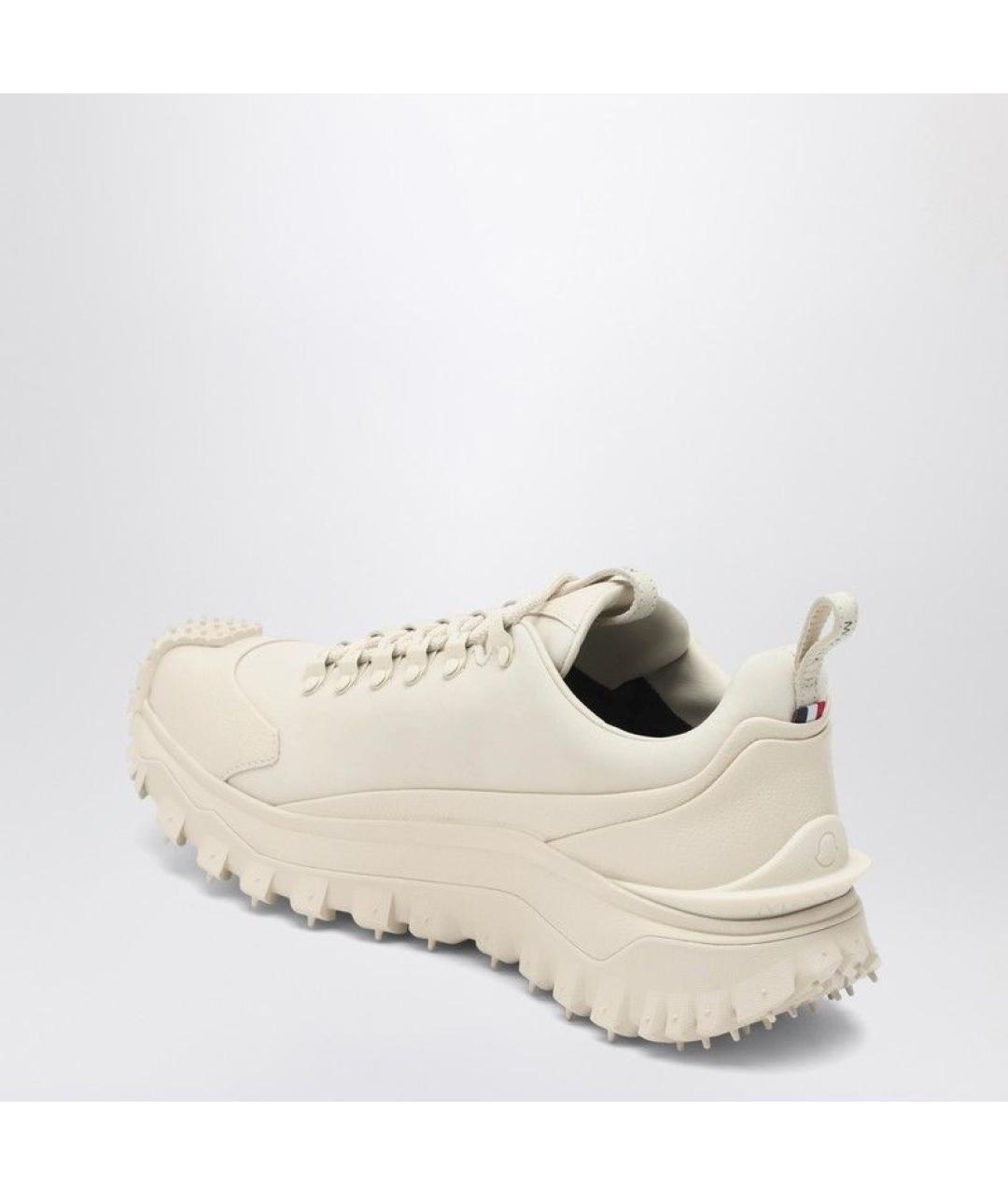 MONCLER Белые нубуковые низкие кроссовки / кеды, фото 3