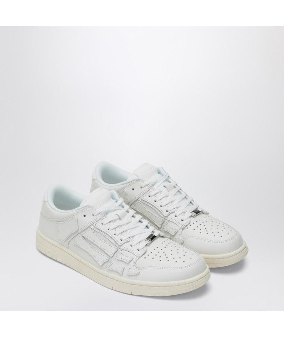 AMIRI Белые кожаные низкие кроссовки / кеды, фото 2