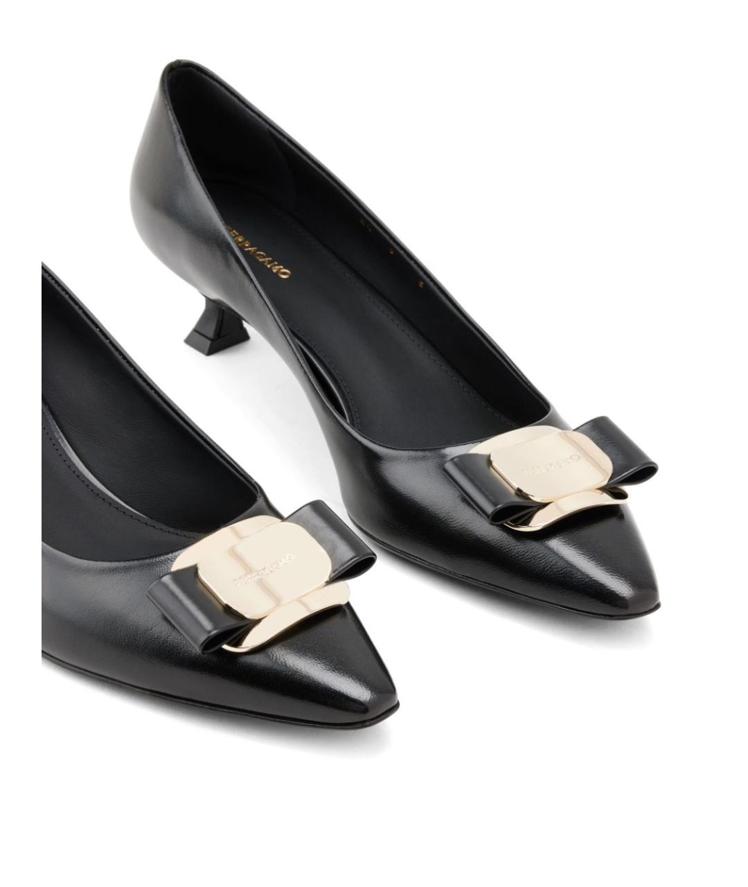 FERRAGAMO Черные кожаные лодочки на низком каблуке, фото 3