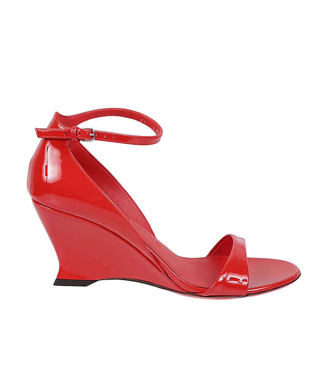 FERRAGAMO Красные кожаные сандалии, фото 1