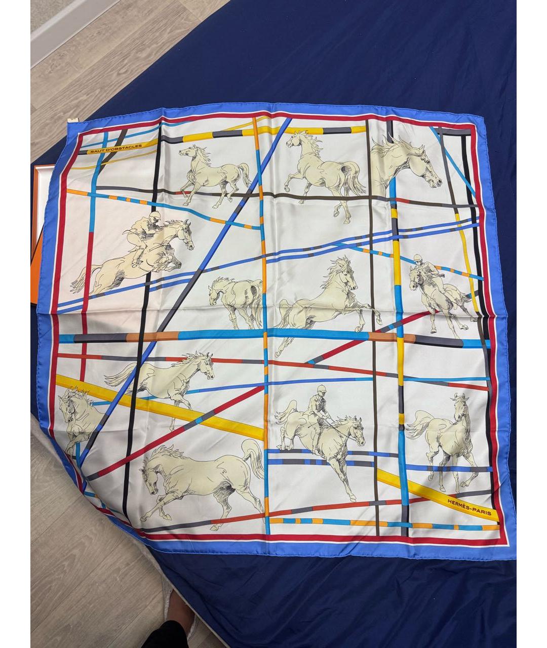 HERMES Белый шелковый платок, фото 5