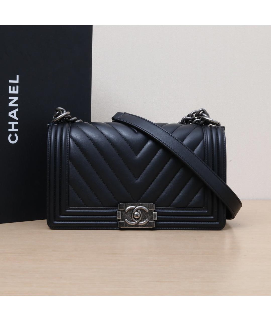 CHANEL Черная кожаная сумка через плечо, фото 2