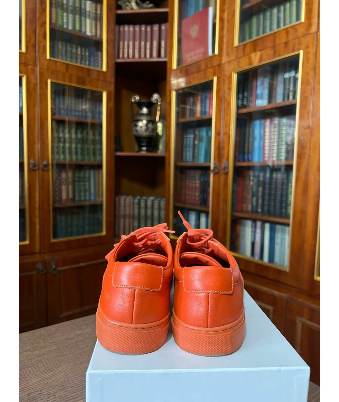 COMMON PROJECTS Оранжевое кожаные кеды, фото 5