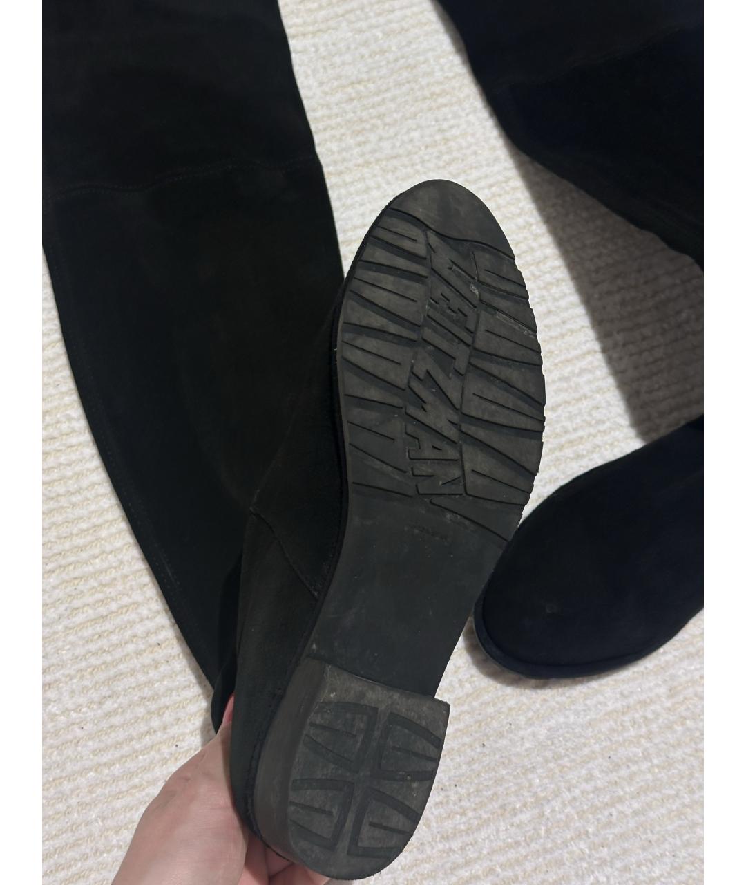 STUART WEITZMAN Черные замшевые ботфорты, фото 3