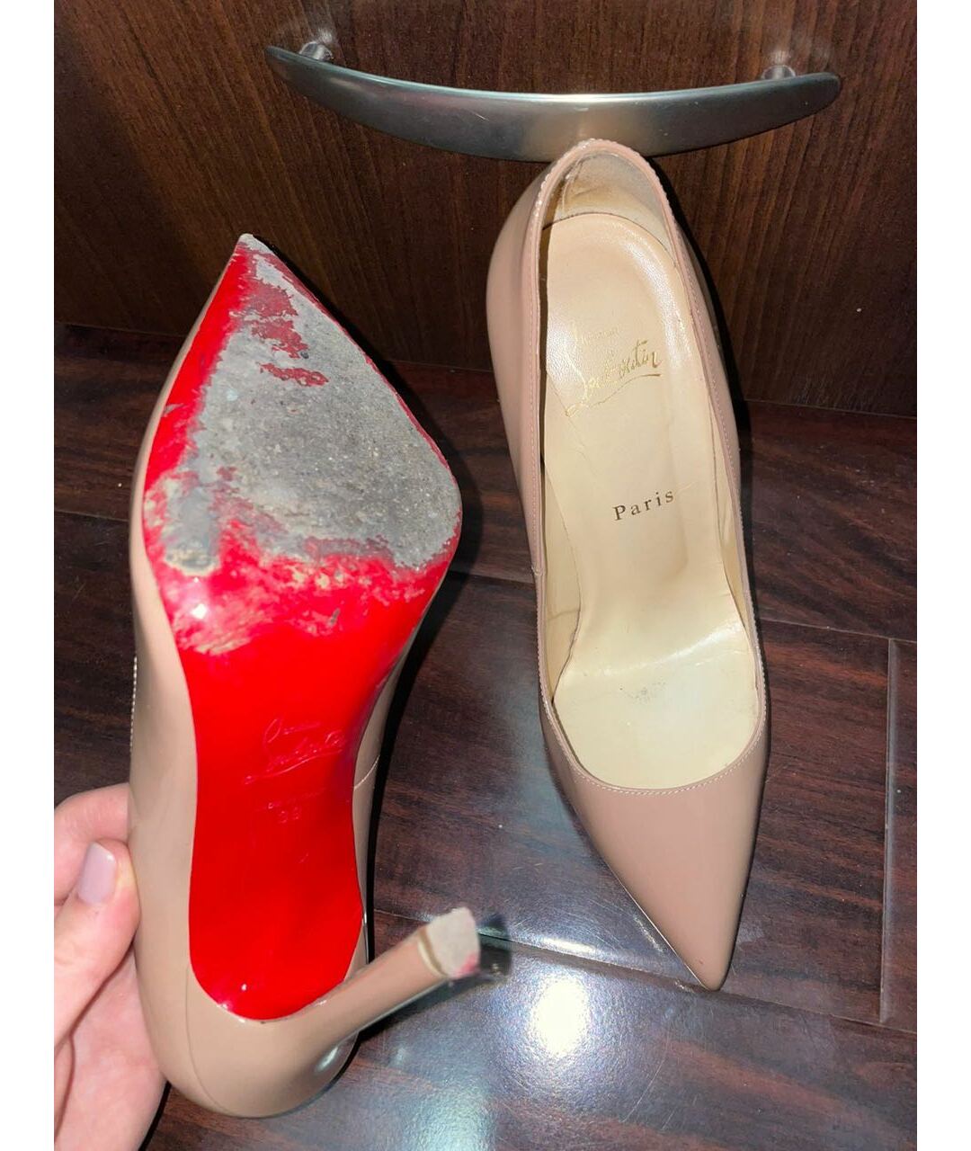 CHRISTIAN LOUBOUTIN Бежевые туфли из лакированной кожи, фото 3