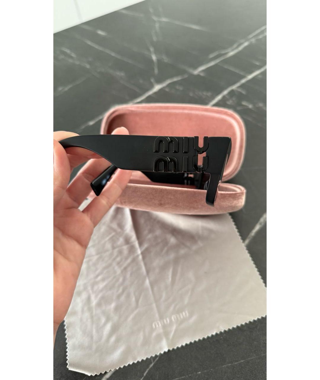 MIU MIU Черные пластиковые солнцезащитные очки, фото 3