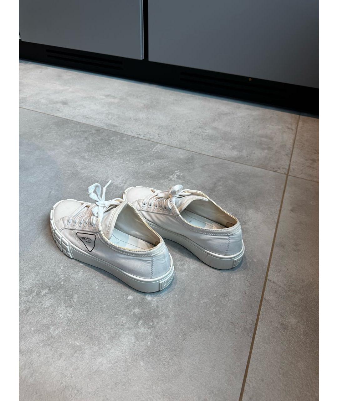 PRADA Белые текстильные кеды, фото 8