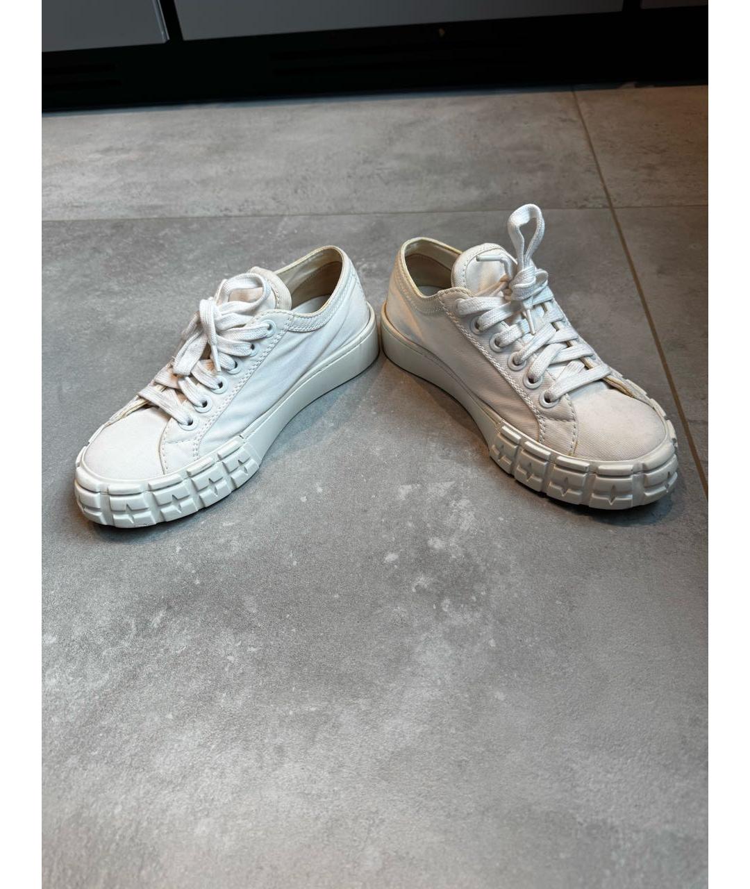 PRADA Белые текстильные кеды, фото 6