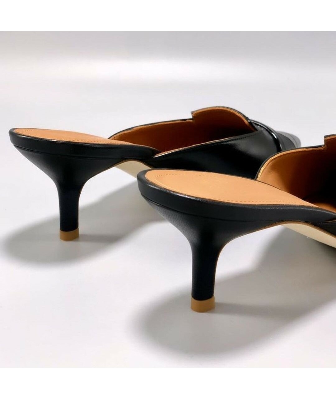 MALONE SOULIERS Черные кожаные мюли, фото 3