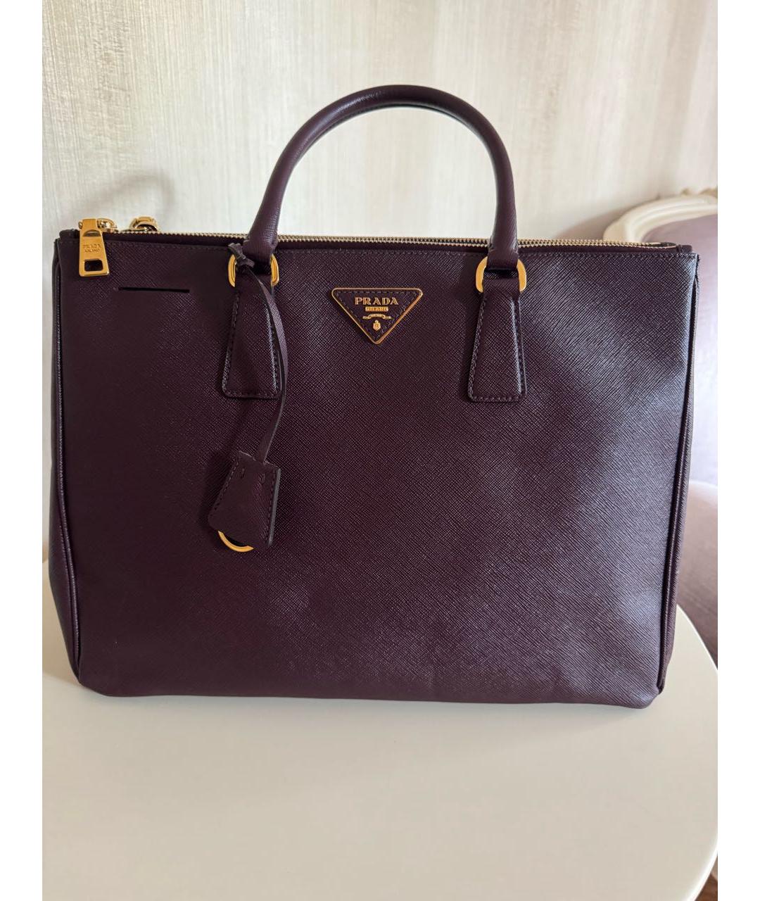 PRADA Бордовая кожаная сумка с короткими ручками, фото 4