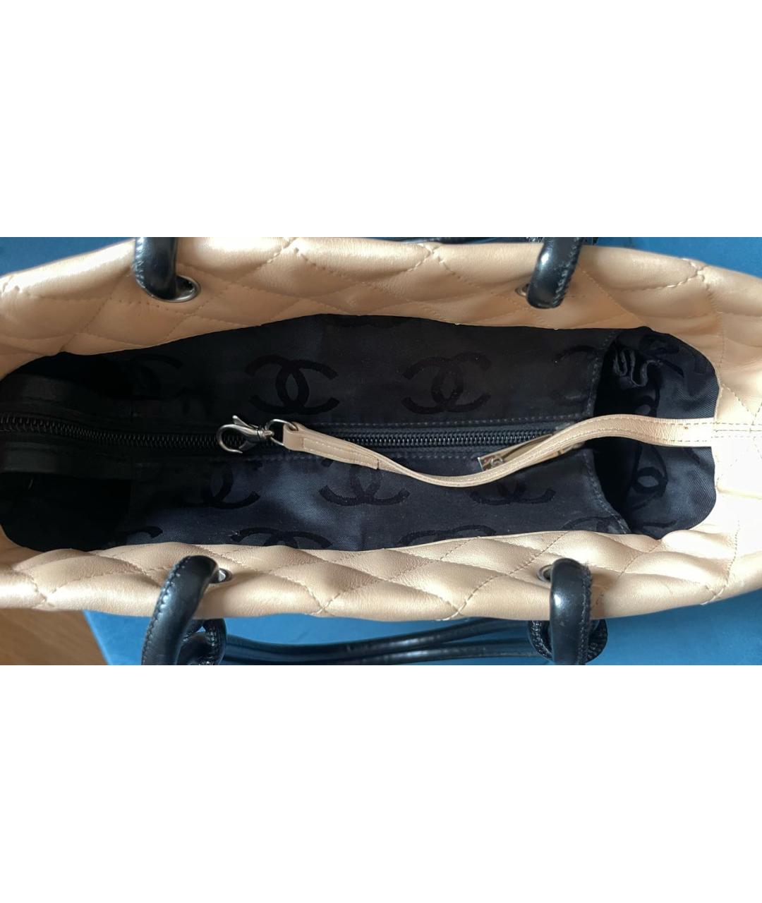 CHANEL Бежевая кожаная сумка тоут, фото 5