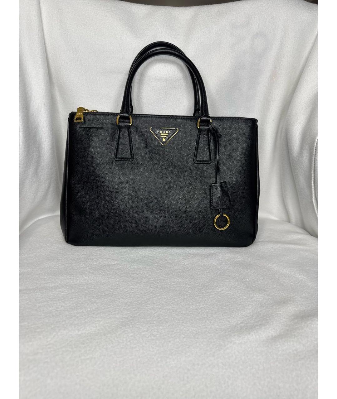 PRADA Черная кожаная сумка с короткими ручками, фото 6