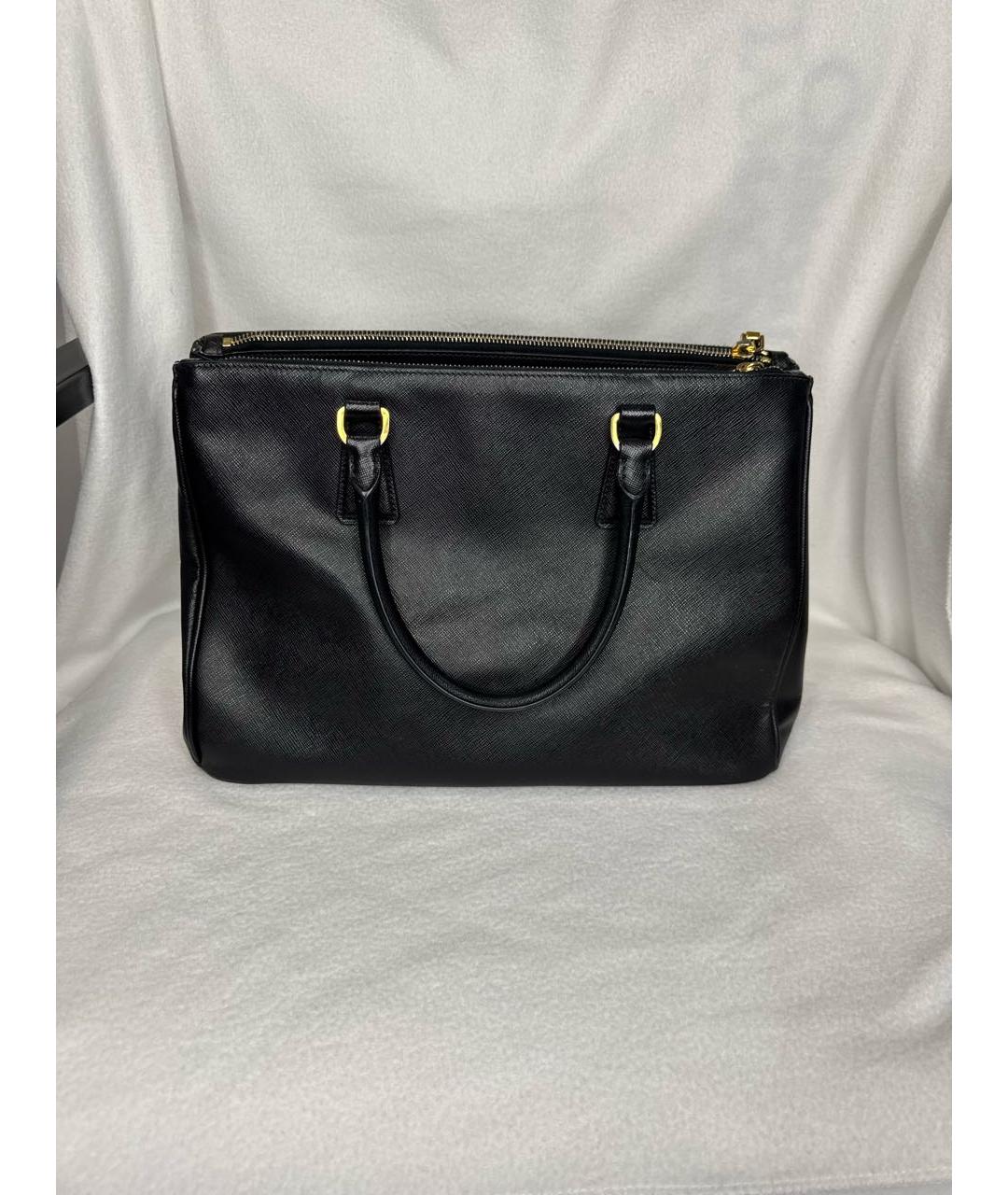 PRADA Черная кожаная сумка с короткими ручками, фото 3