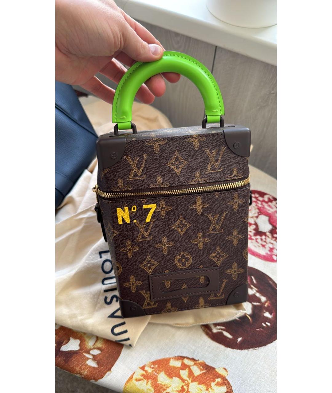 LOUIS VUITTON Коричневая сумка с короткими ручками, фото 4