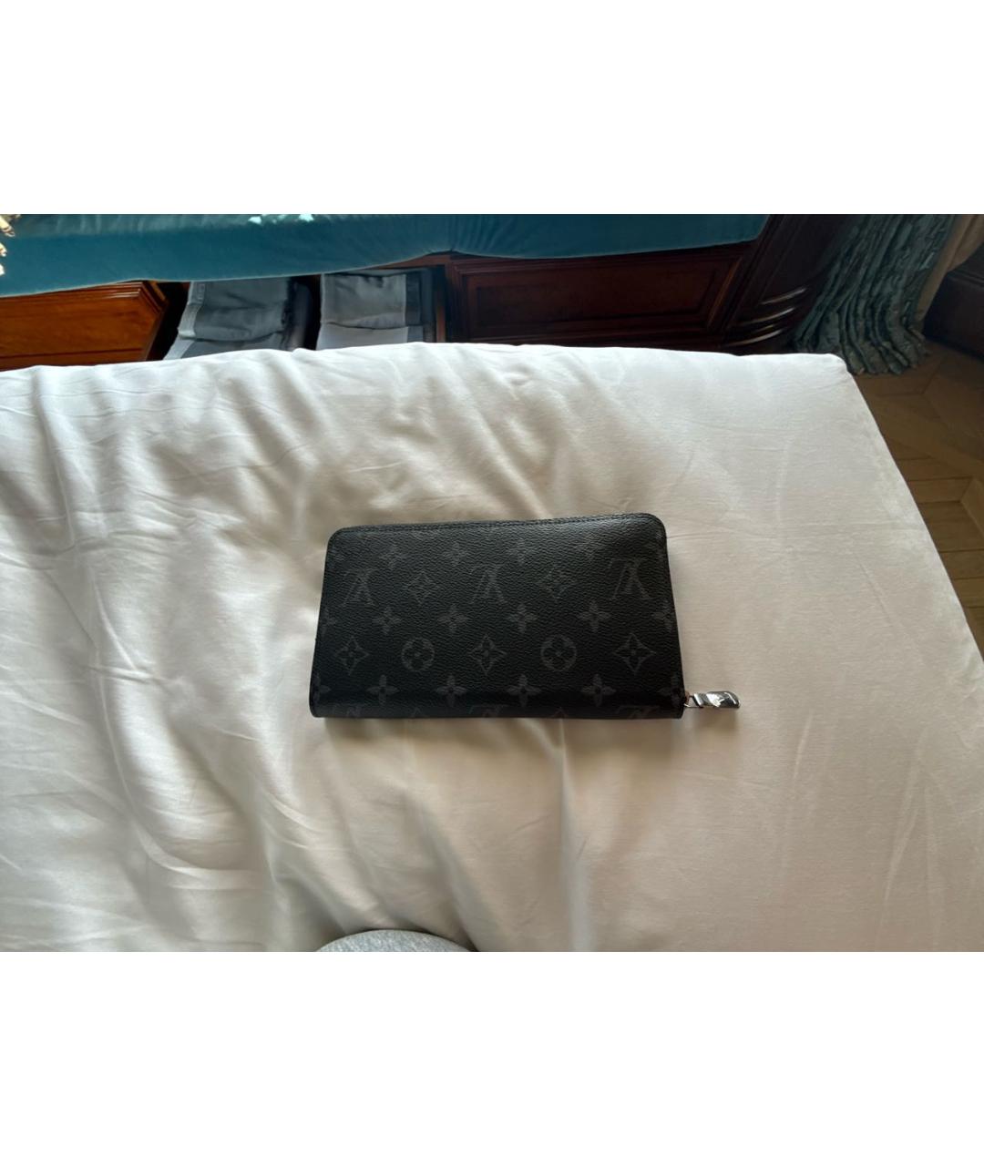 LOUIS VUITTON Черный кожаный кошелек, фото 5