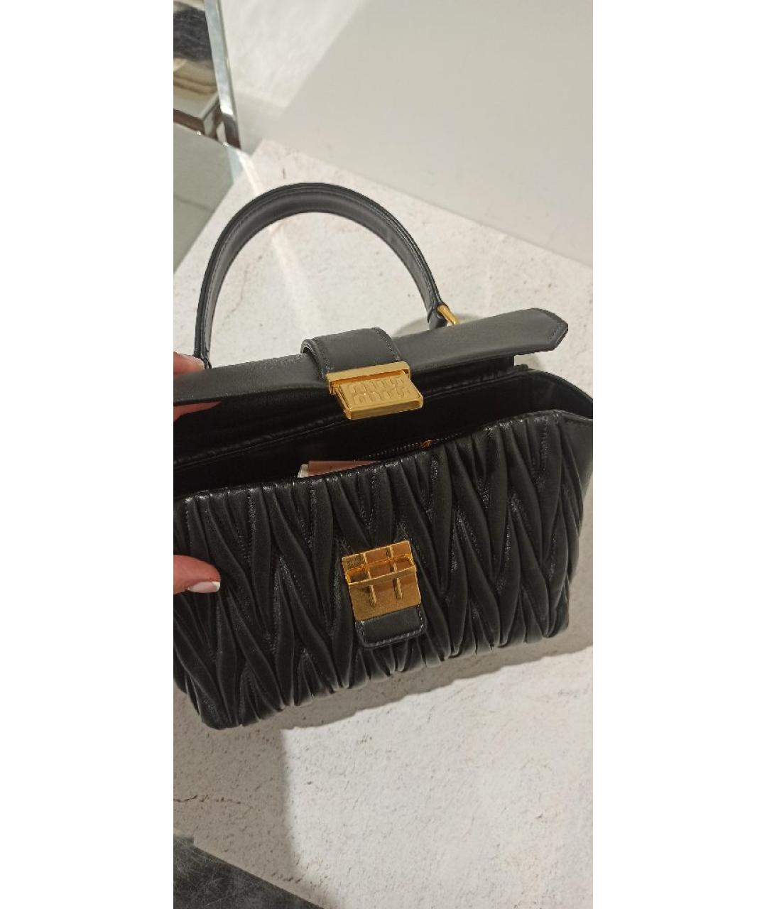 MIU MIU Черная кожаная сумка с короткими ручками, фото 6
