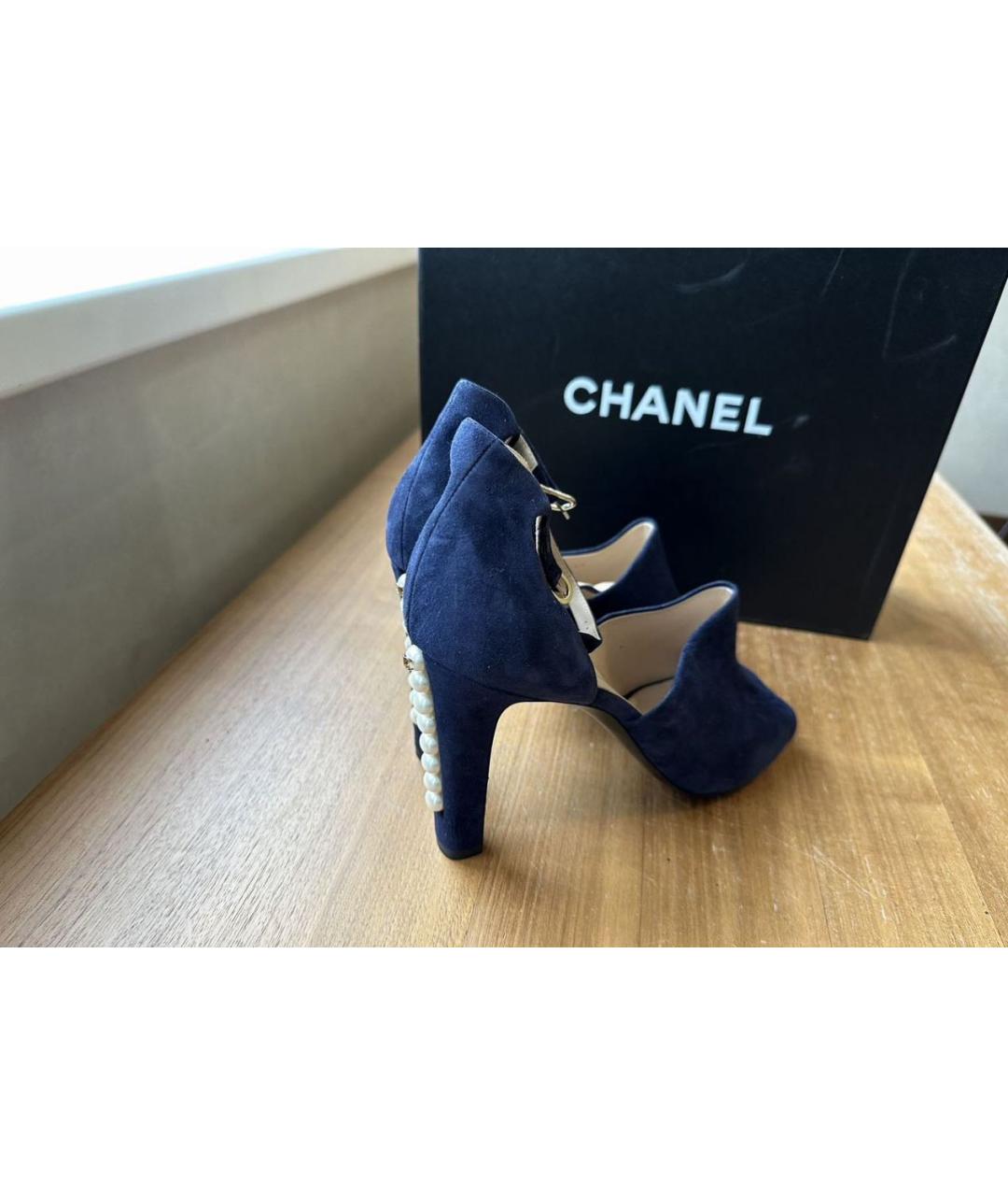 CHANEL Синие замшевые босоножки, фото 4