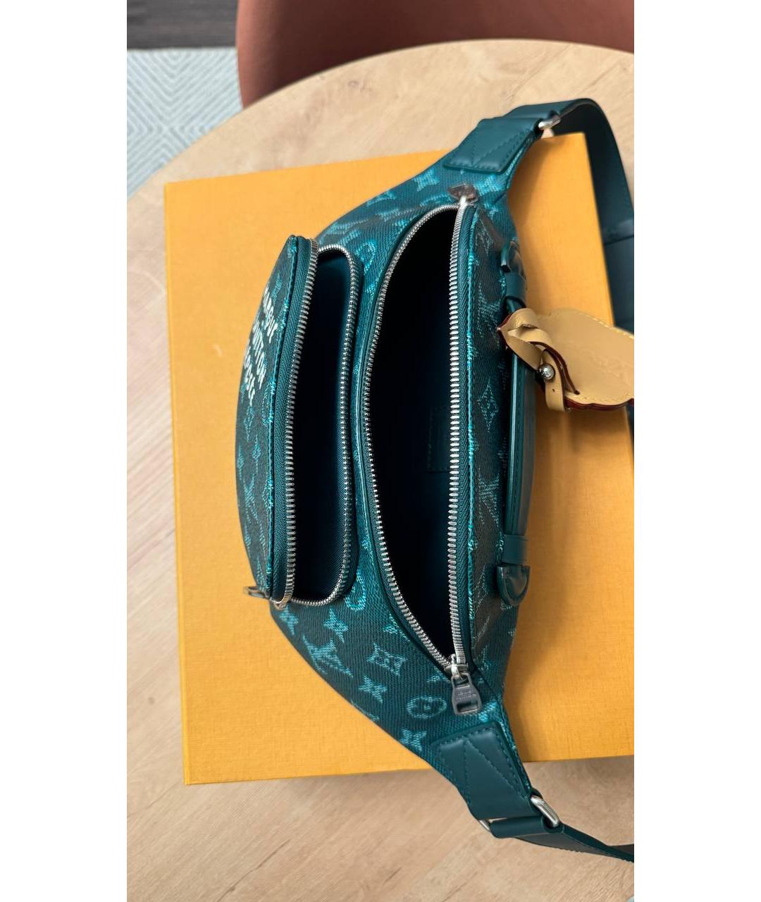 LOUIS VUITTON Зеленая кожаная поясная сумка, фото 9