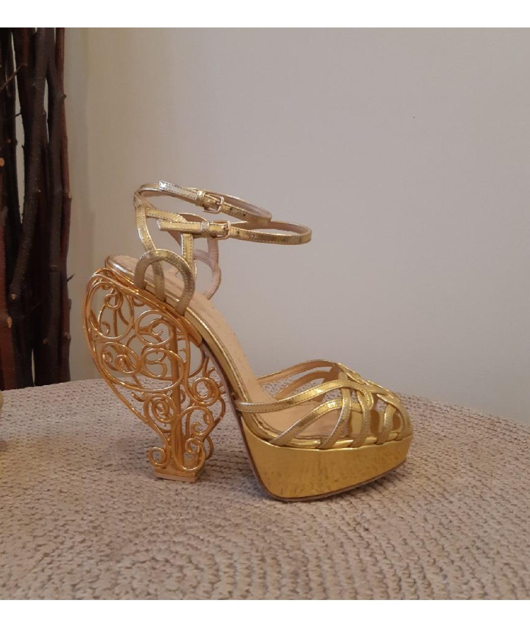 CHARLOTTE OLYMPIA Золотые кожаные босоножки, фото 8